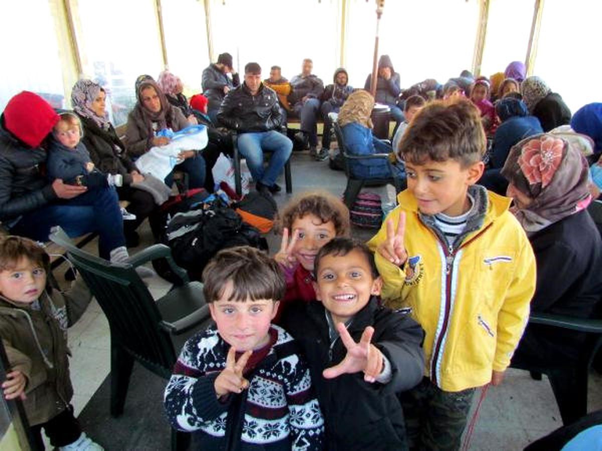 Çeşme Açıklarındaki Kaçak Botunda 68 Suriyeli Yakalandı