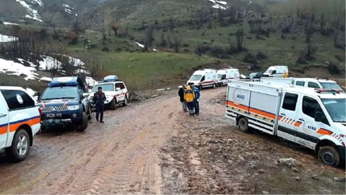 Dha Yurt;helikopter Enkazından Şehitlerin Cenazesi Alındı