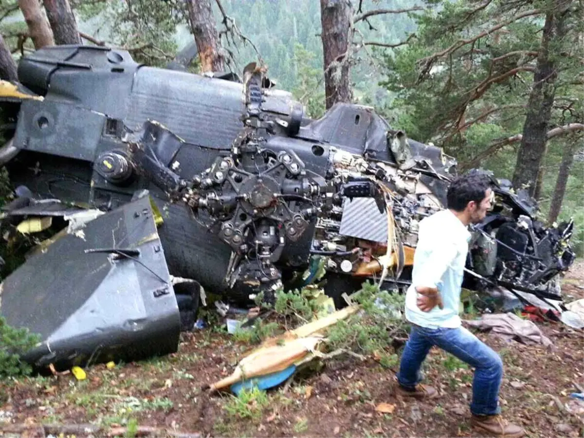 Düşen Yunan Ordusuna Ait Helikoptere Ulaşıldı: 4 Ölü, 1 Ağır Yaralı