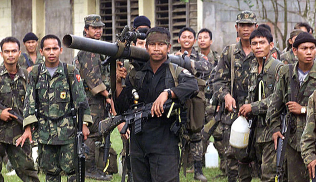 Filipinler\'de 34 Ebu Seyyaf Militanı Yakalandı