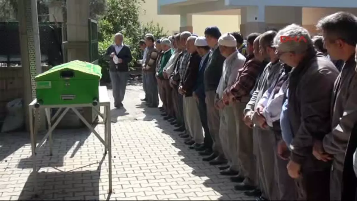 Kız Kardeşi Tarafından Kazara Öldürülen Çocuk Toprağa Verildi