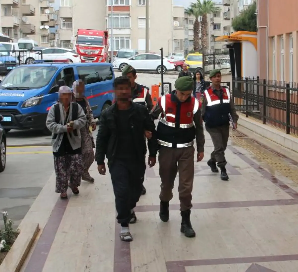 Kızının Ölümüne Neden Olan Baba ve Anne, Başka Suçlardan Tutuklandı