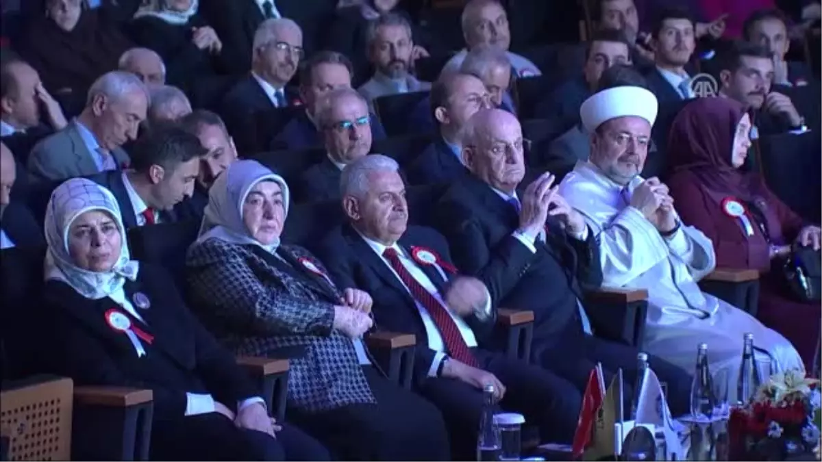 Kurtulmuş: "Insanların Hepsi Bir Tarağın Dişleri Gibi Yaradılışta Eşittir, Birbirinin Aynısıdır"