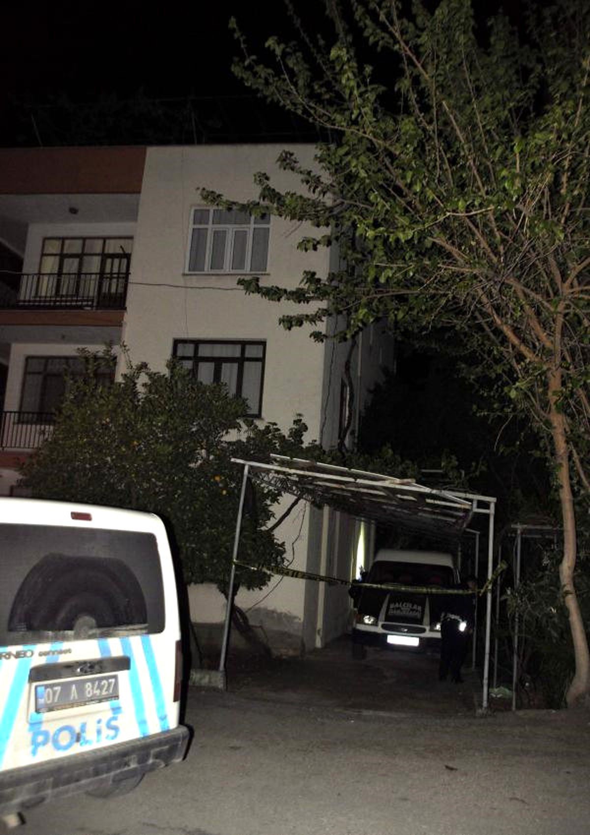Merdiven Boşluğunda Öldürülen Kadının Erkek Arkadaşı İntihara Kalkıştı