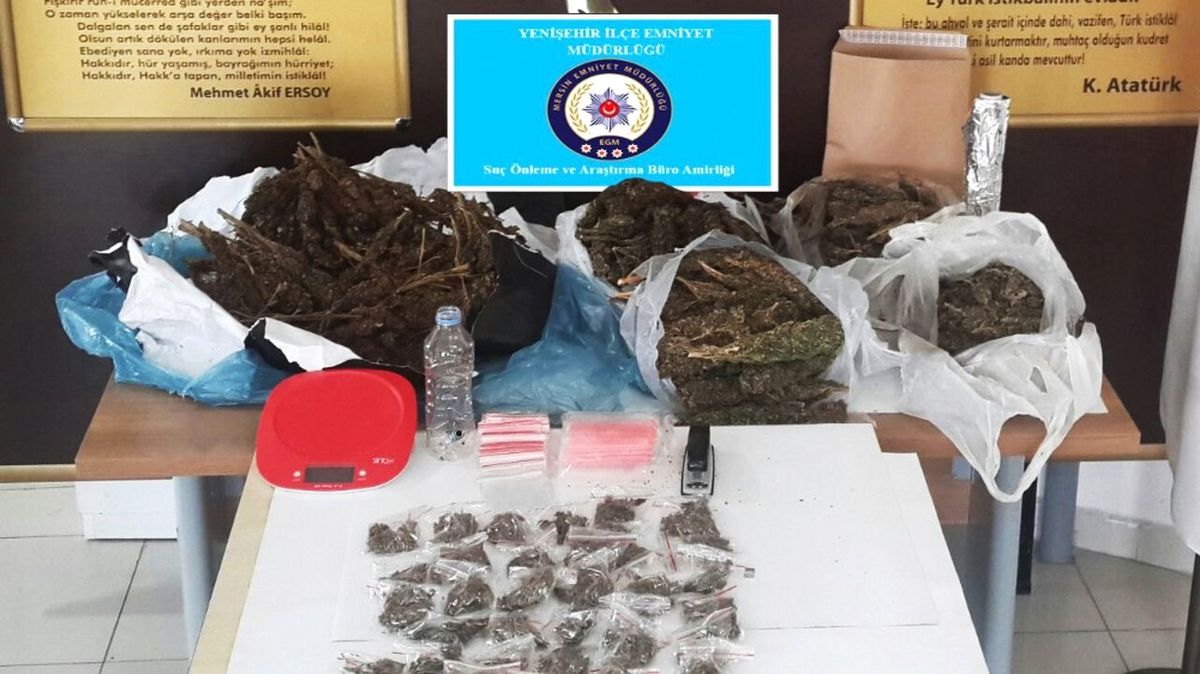 Mersin\'de 5 Kilo 800 Gram Esrar Ele Geçirildi