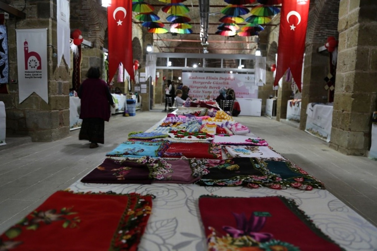 Niğde Belediyesi Kadınların El Emeği Ürünlerini Bedesten\'de Değerlendiriyor