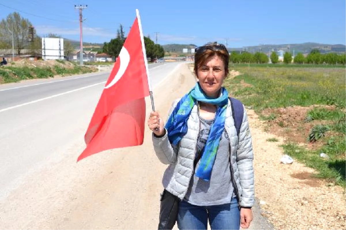 Referandumun İptali İçin İstifa Edip Ankara\'ya Yürüyen Doktor Bursa\'da