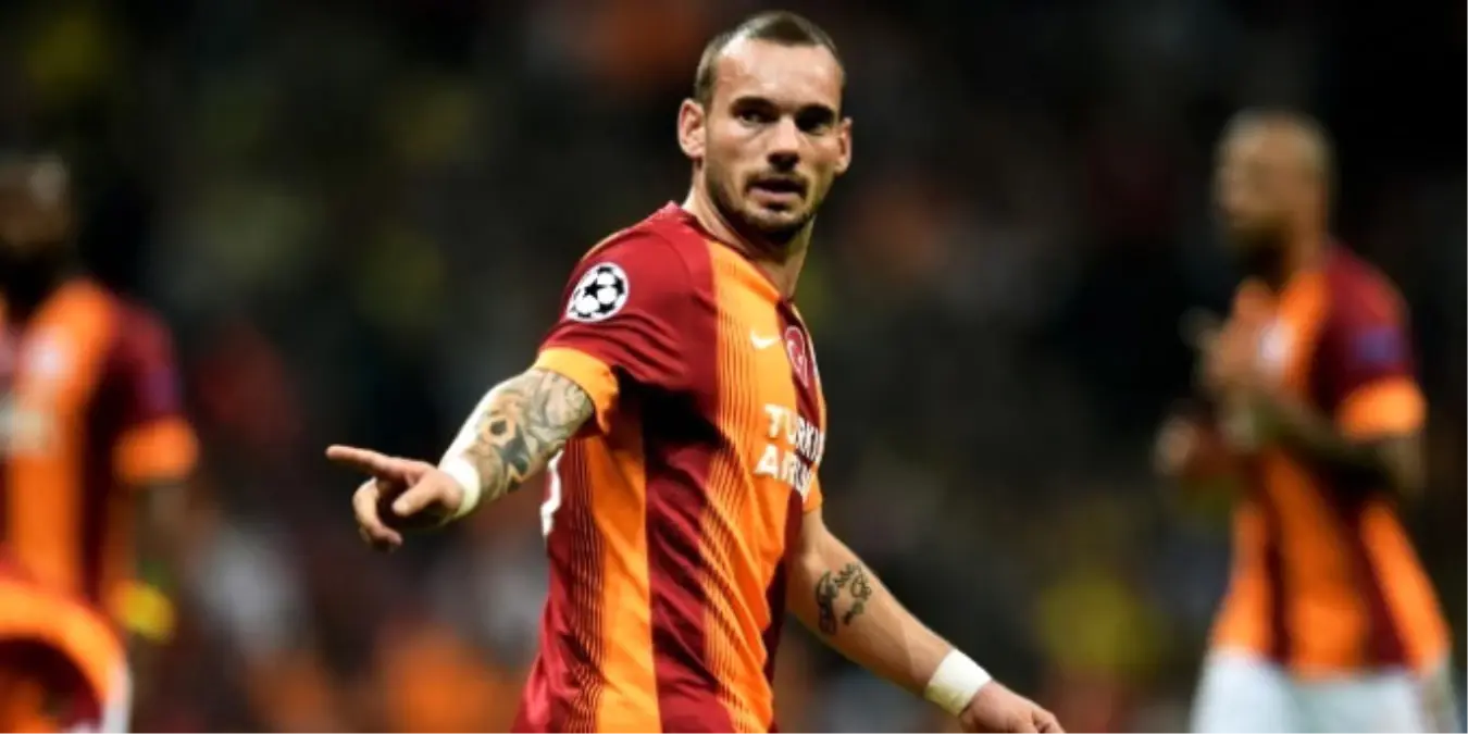 Sneijder\'in Göbeğindeki Yağlarına Bakıp...\'