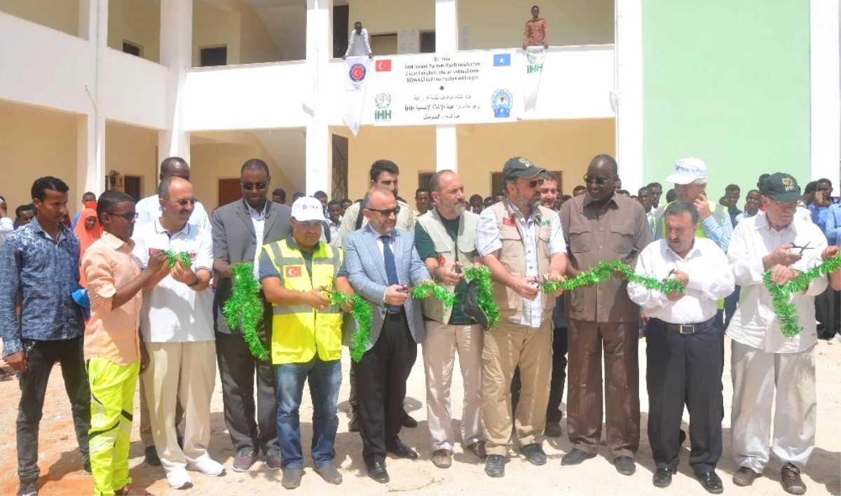 Tika\'nın Yaptırdığı Somali Anadolu Ziraat Fakültesi Binası Hizmete Açıldı