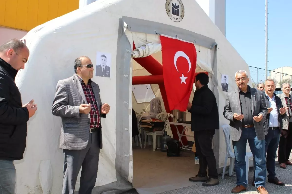 Tunceli\'de Şehit Olan Pilot İçin Taziye Çadırı Kuruldu