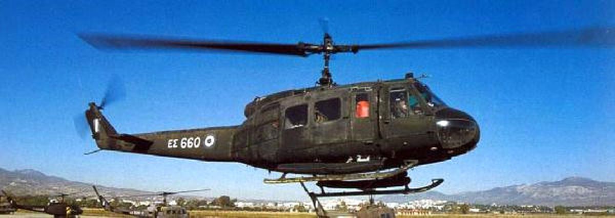 Yunanistan\'da İçinde Beş Kişi Bulunan Askeri Helikopter Düştü (2)