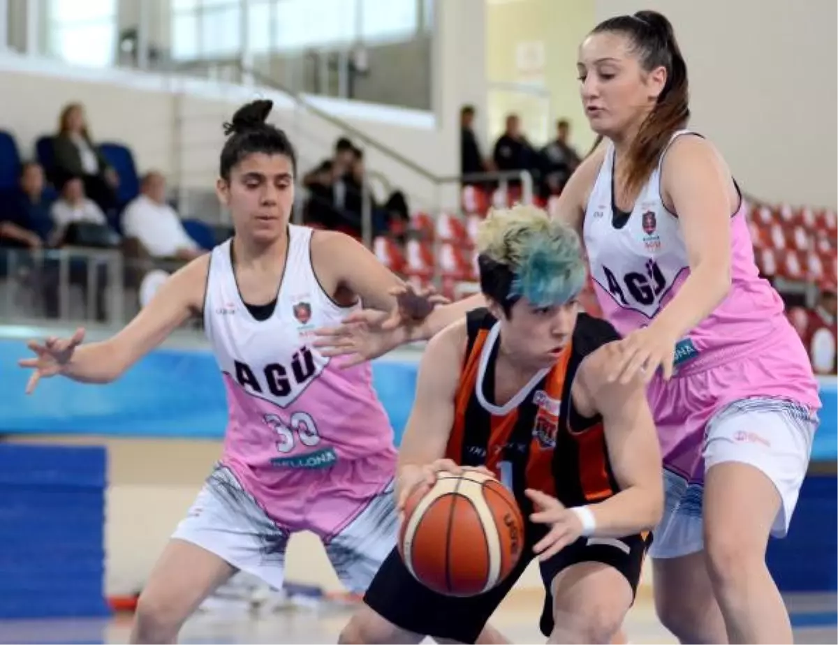 Agü Gelişim-İstanbul Dostlukspor: 44-84