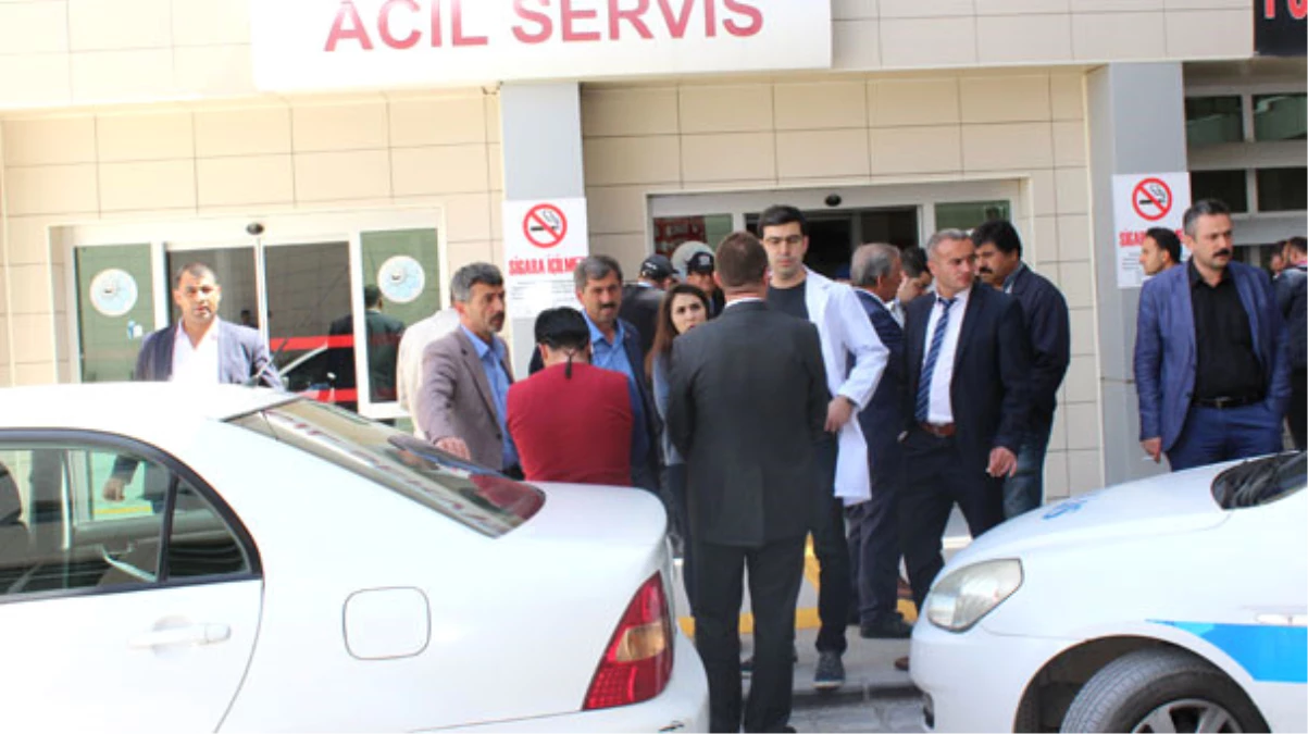AK Partili Belediye Başkanı Erdal Sarı\'ya Silahlı Saldırı