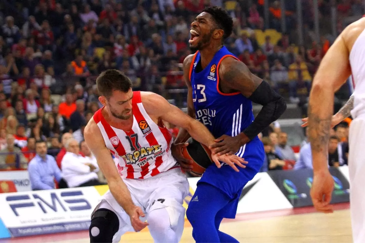 Anadolu Efes, Deplasmanda Olympiakos\'a Yenildi