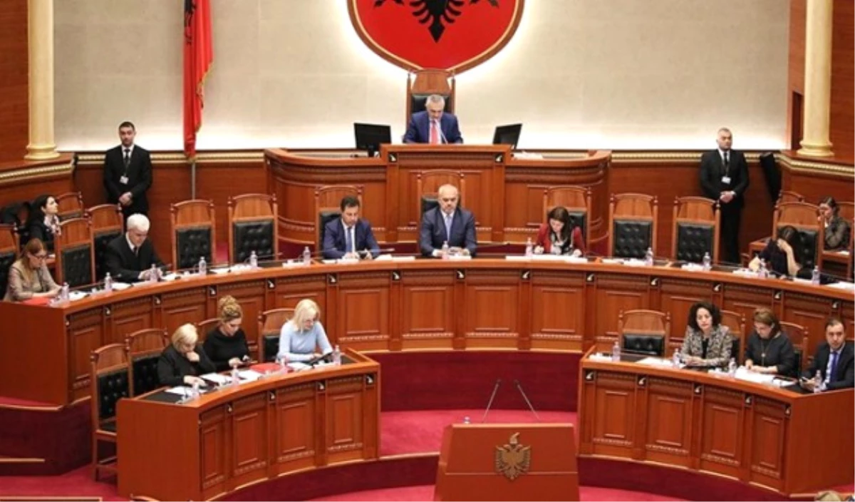 Arnavutluk\'taki Cumhurbaşkanlığı Seçimi
