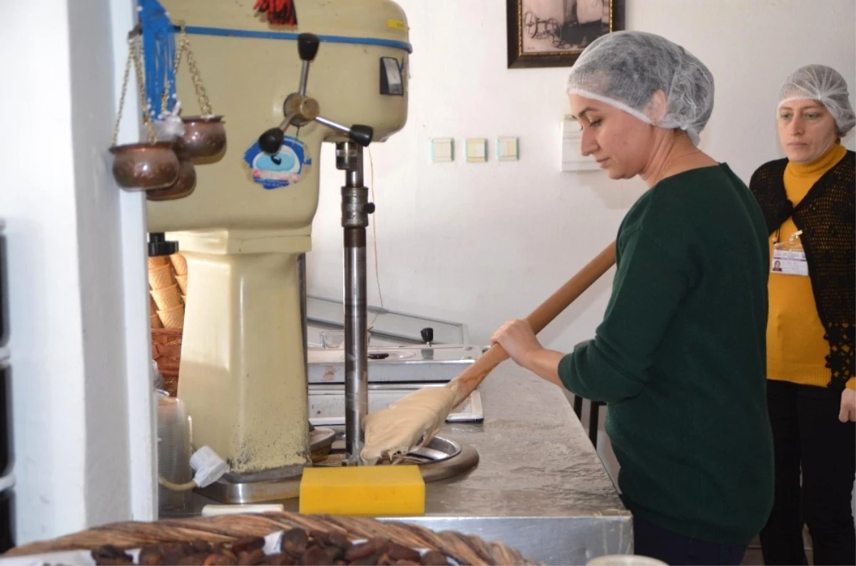 Bafra\'da Kadınlara Dondurmacılık Kursu