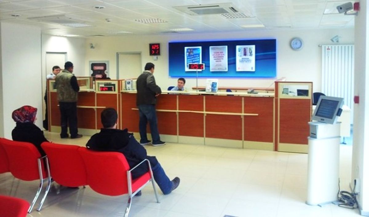 Bankacılıkta Şube Azaldı, Çalışan Arttı