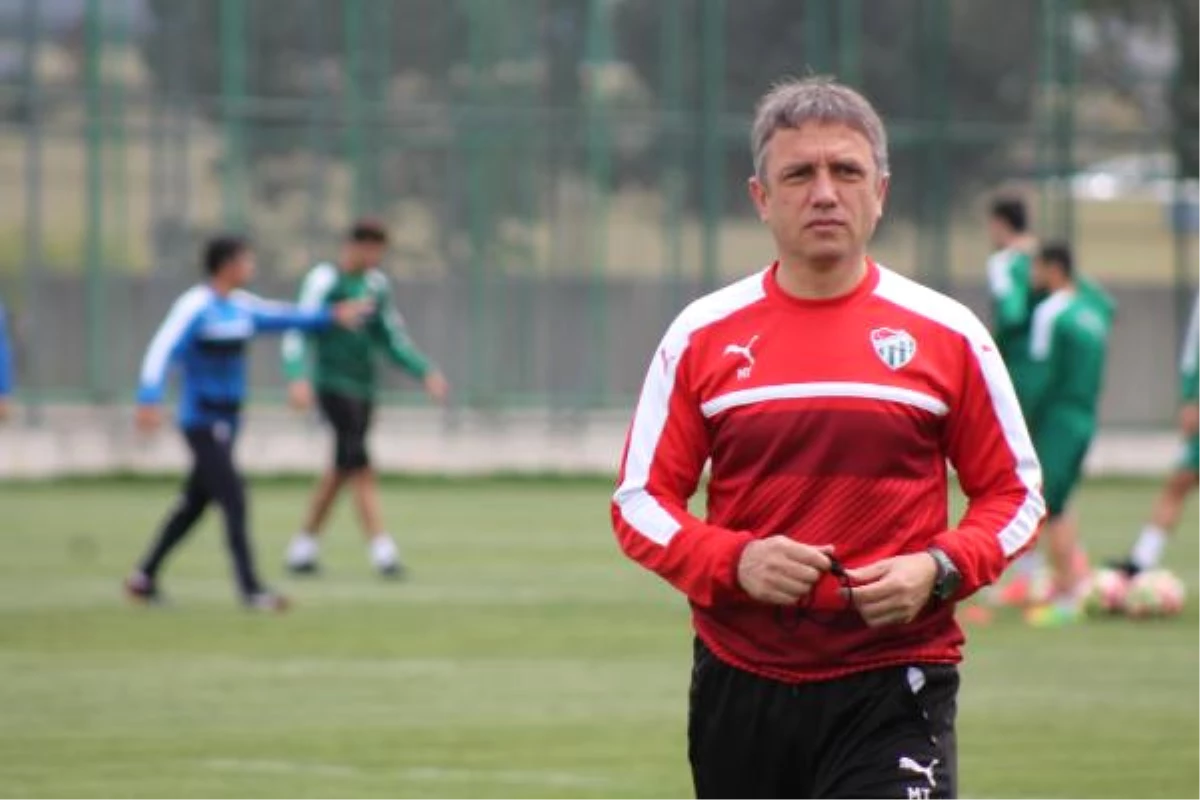 Bursaspor Teknik Direktörü Topçu: Hedefimiz 3 Puan