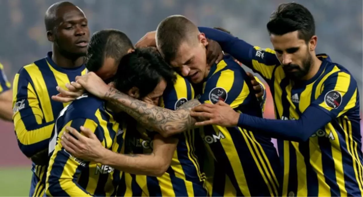 Fenerbahçe\'de Derbi Öncesi İki Sakatlık!