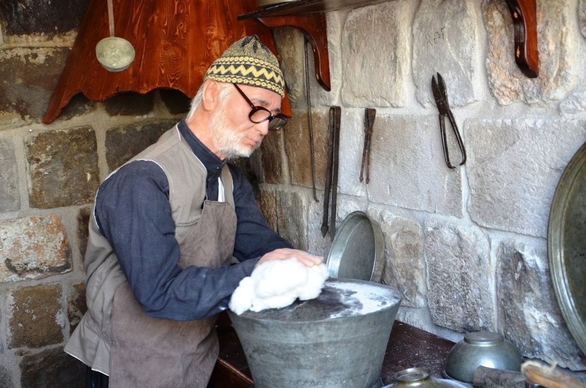 Malatya\'da Bal Mumundan Yapılan Eserlerin Sergilendiği Açık Hava Müzesi Açıldı
