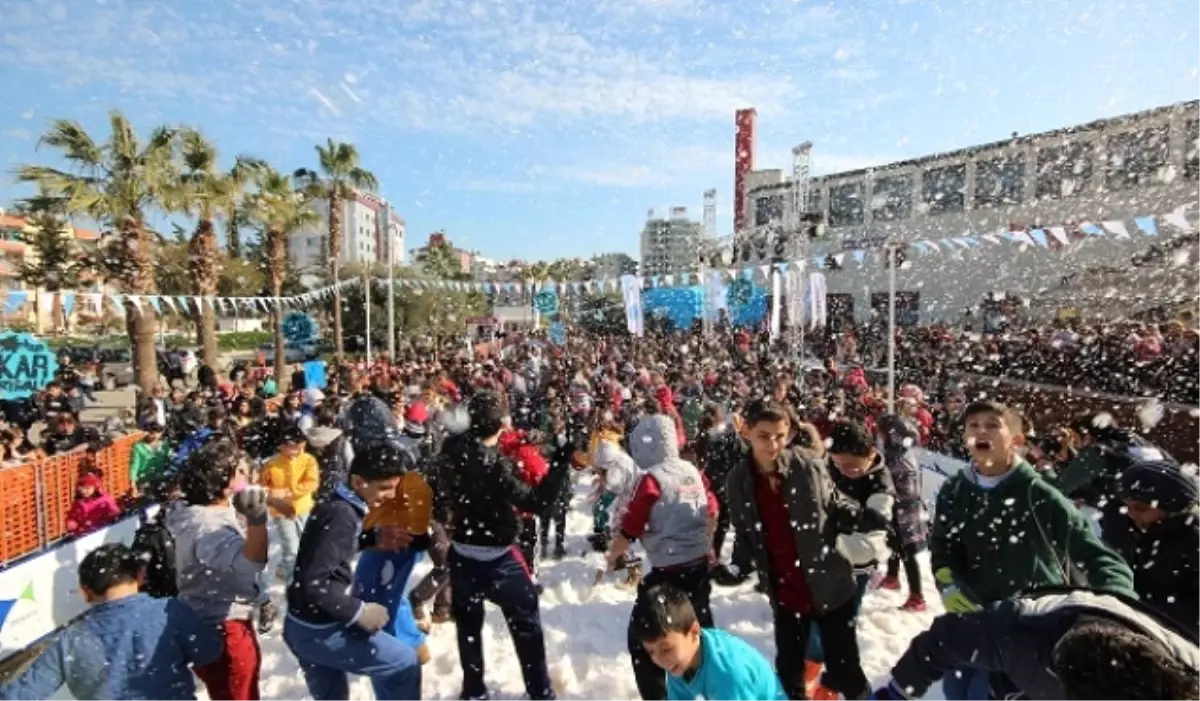 Mersin\'de Çocuklara Özel Festival