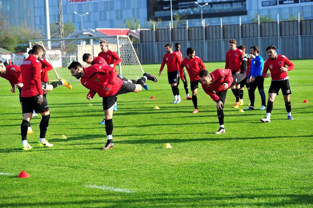 Özköylü: "Elazığspor Maçı Hayati Önem Taşıyor"
