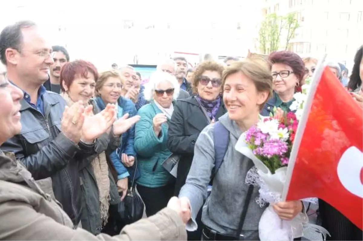 Referandumun İptali İçin İstanbul\'dan Ankara\'ya Yürüyen Doktor, Bozüyük\'e Geldi (2)