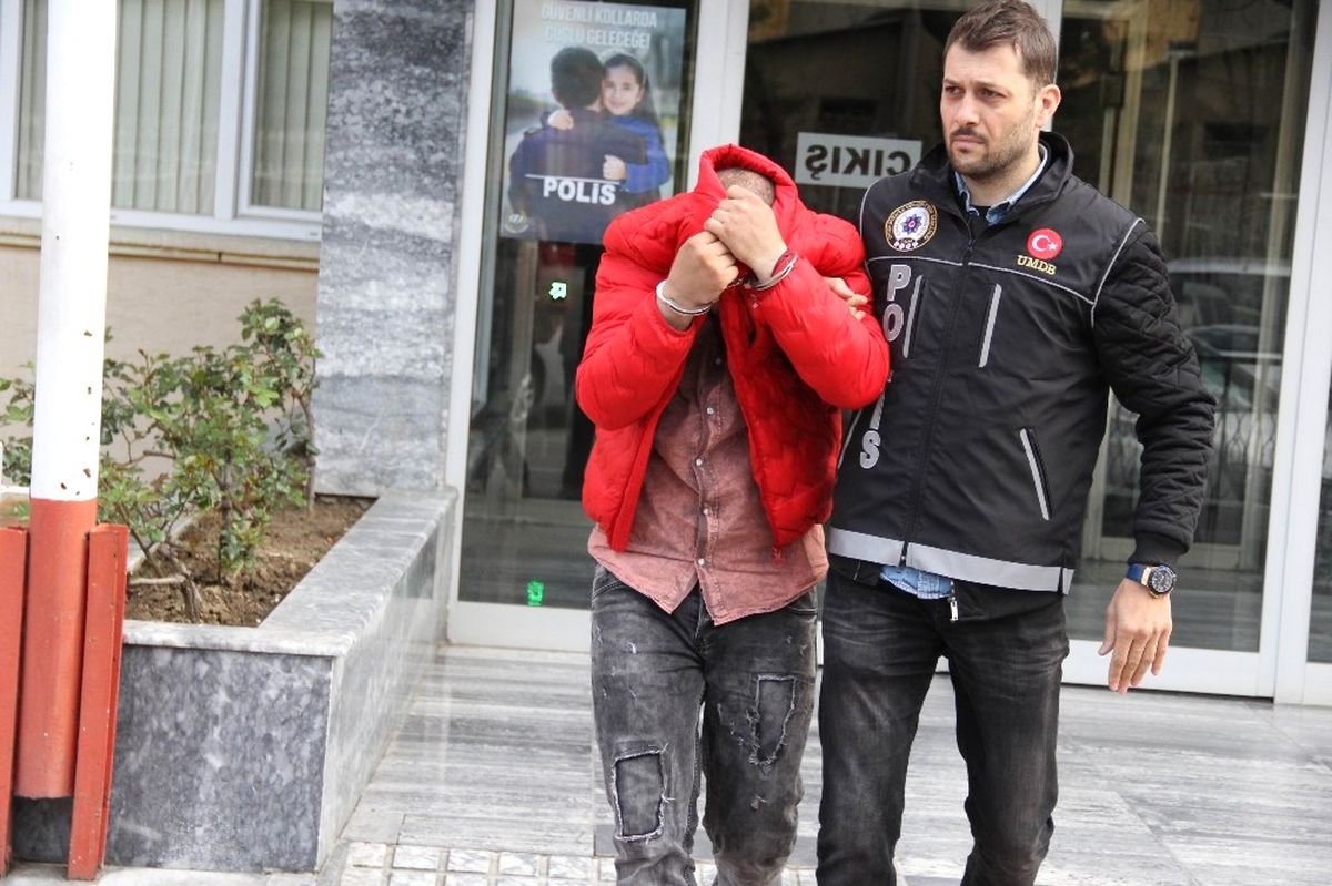 Satışa Hazır Esrar Paketleriyle Yakalandı
