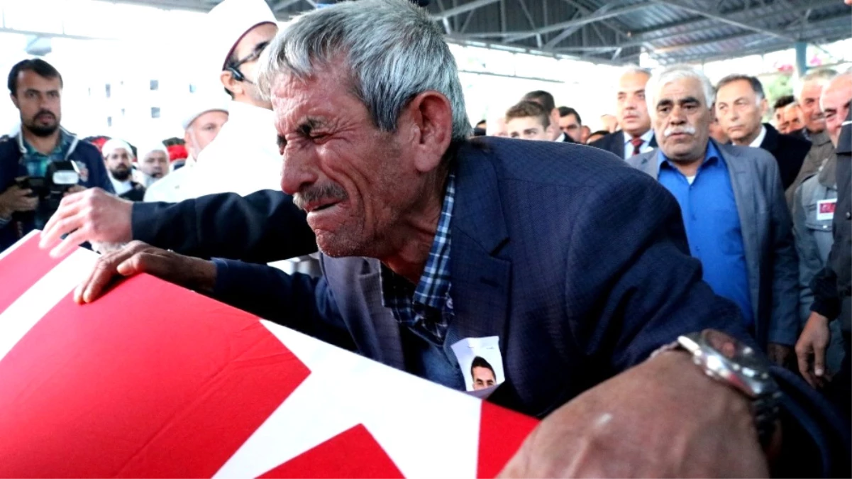 Şehit Polis Mesut Özdemir Dualarla Son Yolculuğuna Uğurlandı
