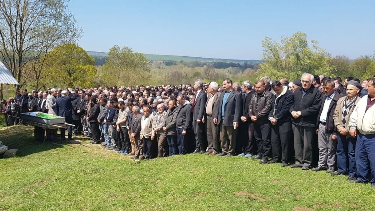 Sinop\'ta Kazada Ölen Genç Toprağa Verildi