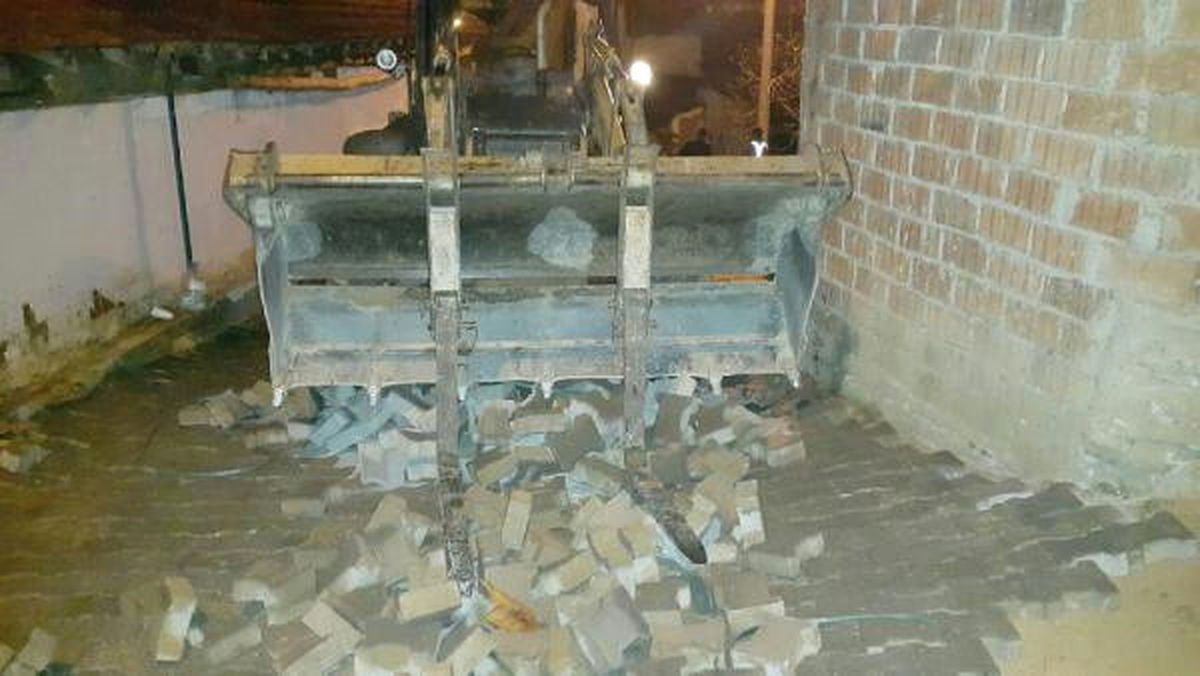 Üzerine Parke Taşları Devrilen Suriyeli İşçi Öldü