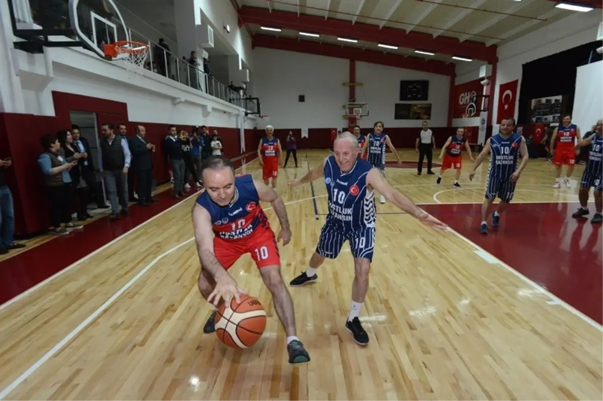 Denizli Valisinden Basketbol Şov