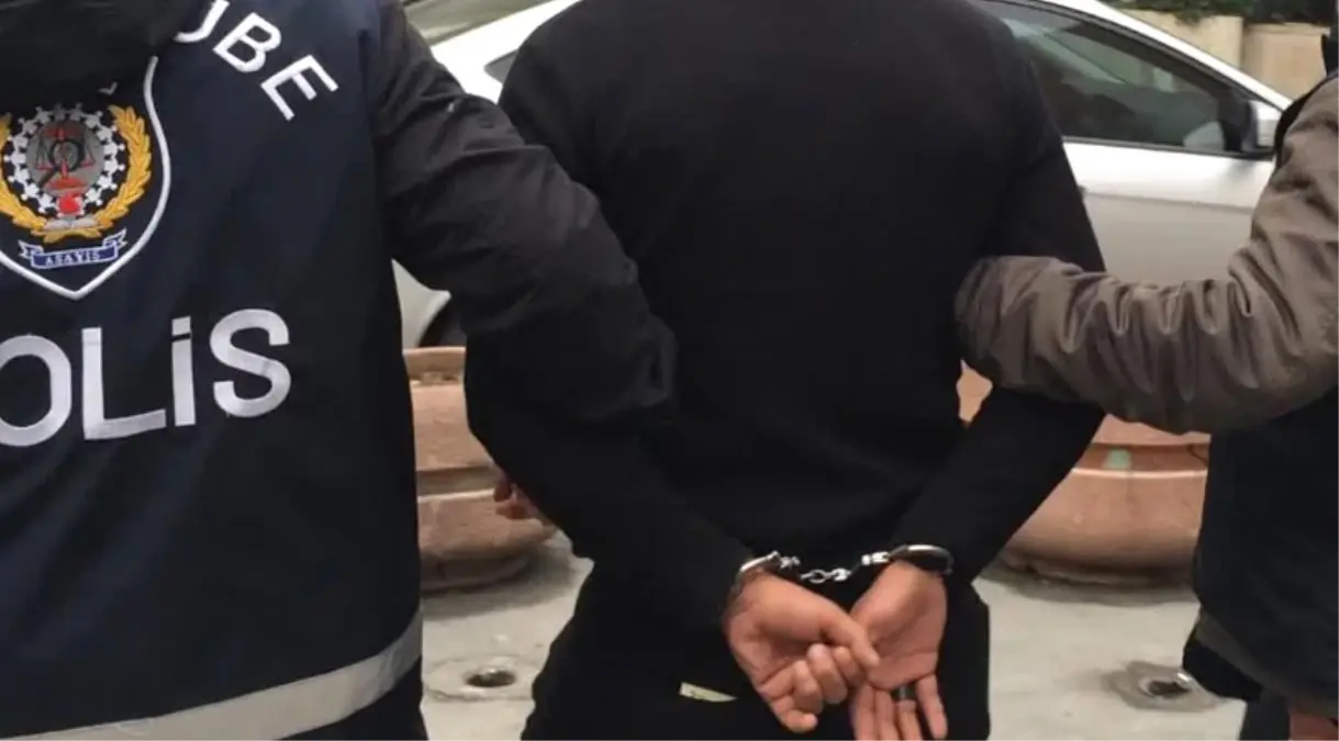 Polisin Elinden Kaçan Zanlı, Havaya Ateş Açılarak Yakalandı