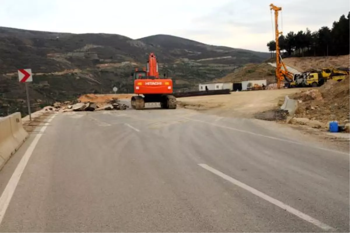 Tokat\'ta Çevre Yolu Heyelan Nedeniyle Kapatıldı