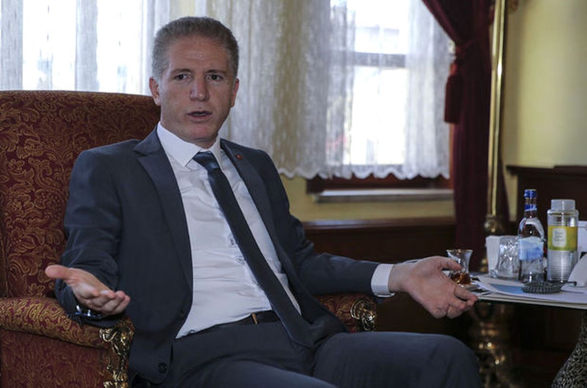 Vali Gül Sergi Açtı