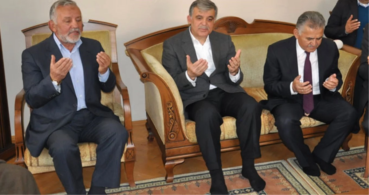 11. Cumhurbaşkanı Gül, Şehit Polis Ahmet Cihan Kilci\'nin Ailesini Ziyaret Etti