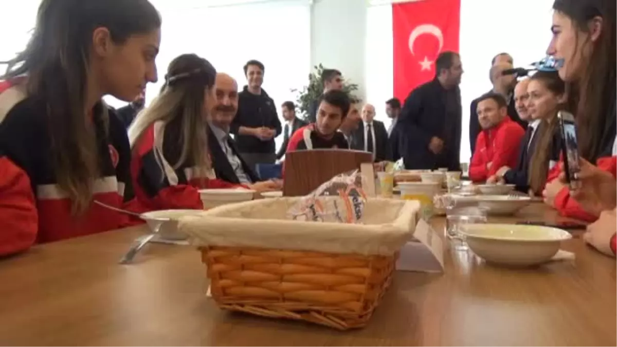 23 Nisan Ulusal Egemenlik ve Çocuk Bayramı