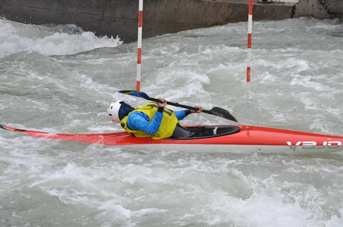 Akarsu Kano Slalom Türkiye Kupası\'nın Finali Gerçekleştirildi