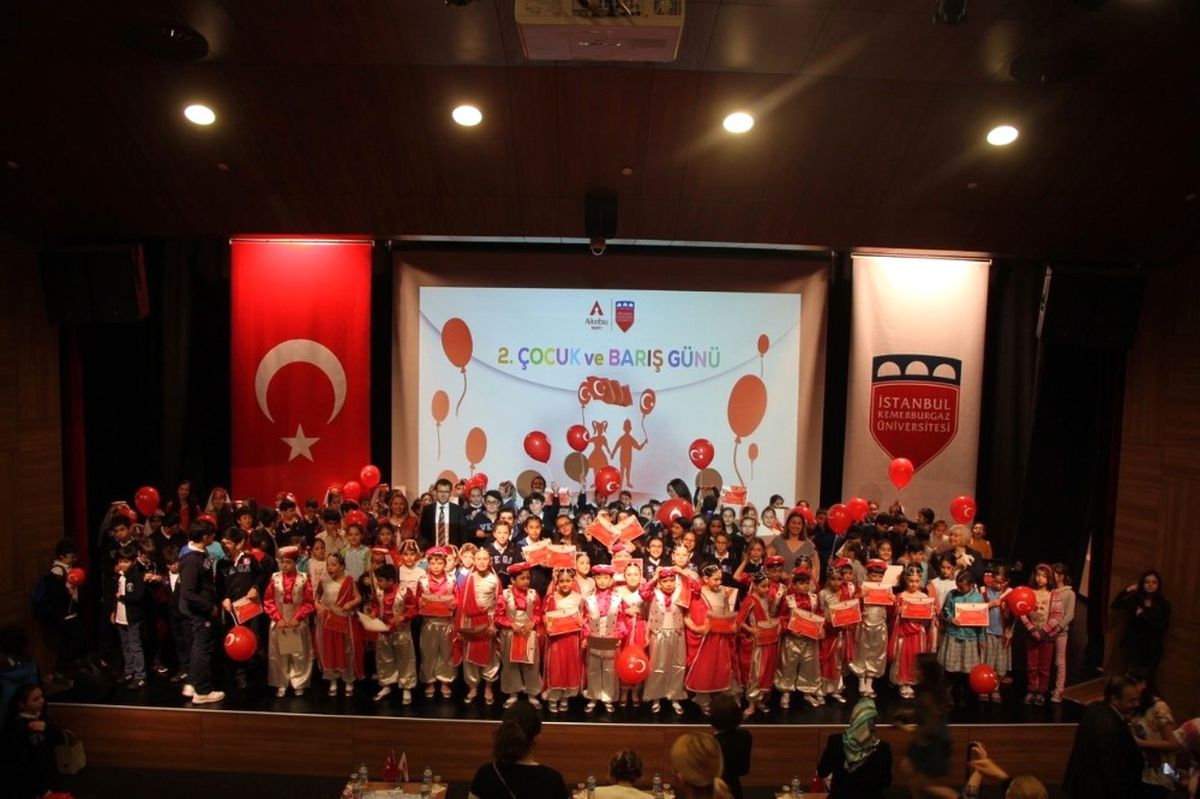 Bu Yıl Ki 23 Nisan Teması "Barış"