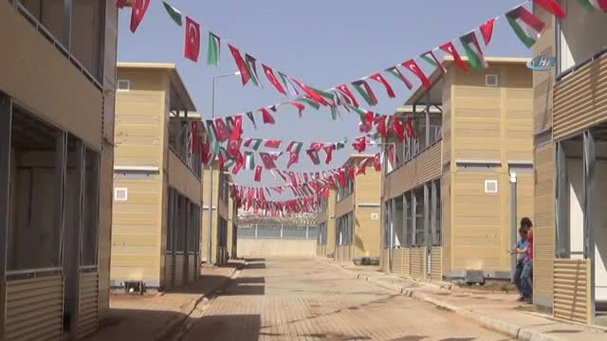 Kilis\'te İki Katlı Konteynerler