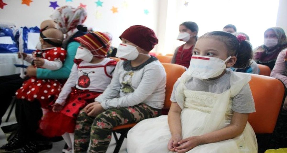 Lösemi Hastası Çocuklara Süper Kahraman Sürprizi