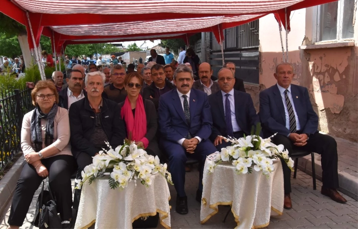 Nazilli\'nin Simgesi Muhammed Zühdi Uşşaki Türbesi Ziyarete Açıldı