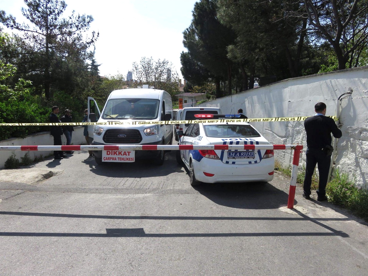 Polisi Alarma Geçiren "Dinamit Lokumu" Oyuncak Çıktı