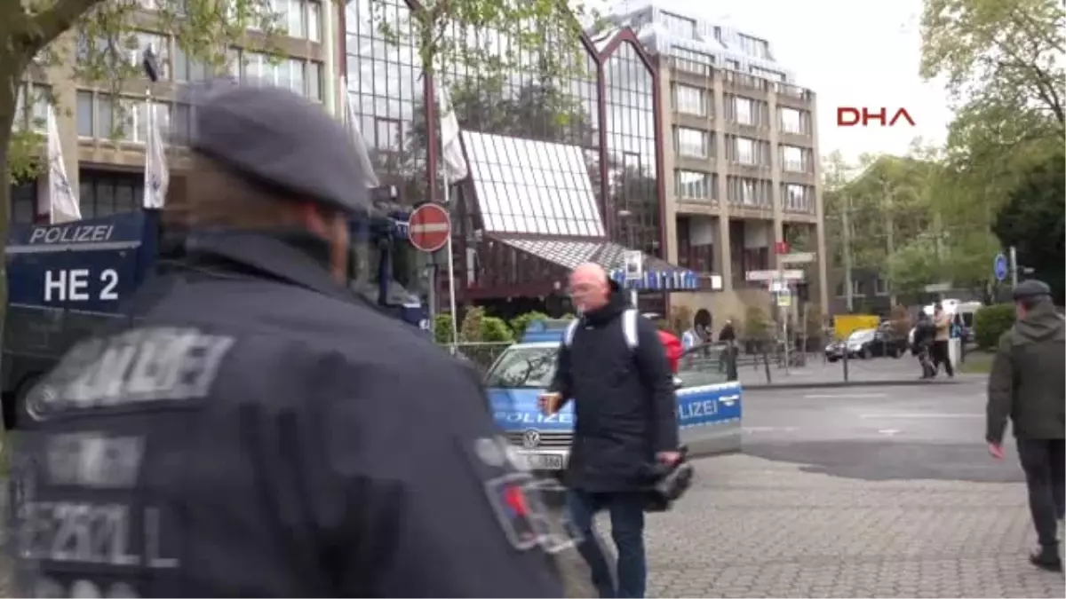 Sağ Popülist Afd, Köln\'de Protesto Edildi