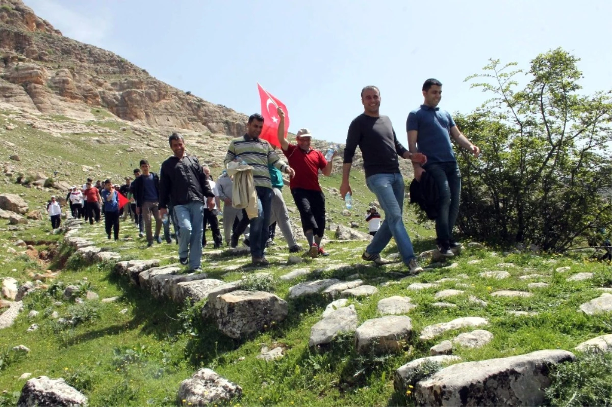 Siirt\'te 3 Bin 500 Yıllık Yolda Doğa Yürüyüşü