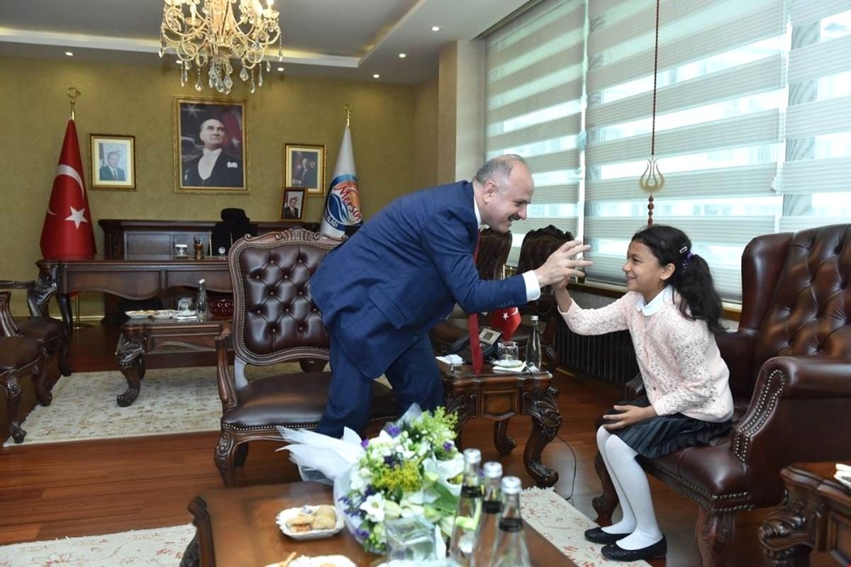Vali Çakacak: "Büyük Devletlerin Çocuklarının Hayalleri de Büyük Olur"