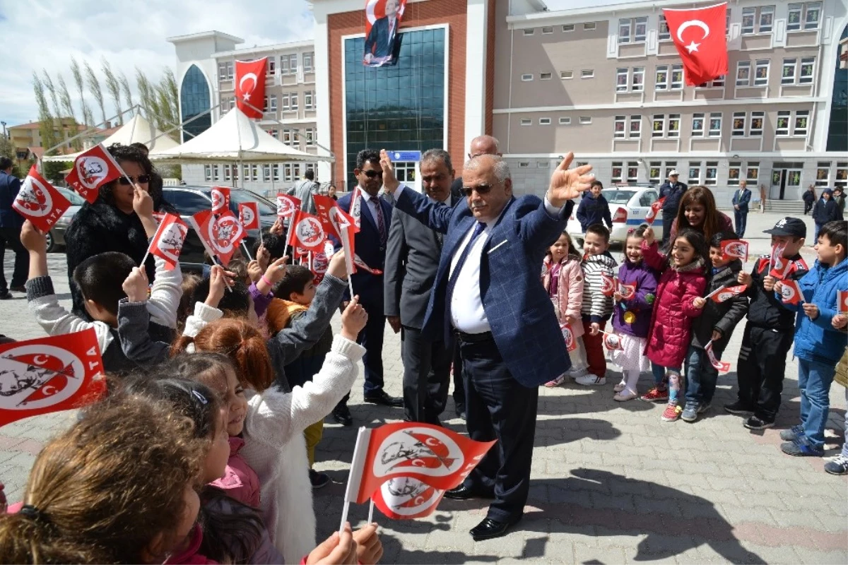 23 Nisan Ulusal Egemenlik ve Çocuk Bayramı Kırşehir\'de Coşku ile Kutlandı