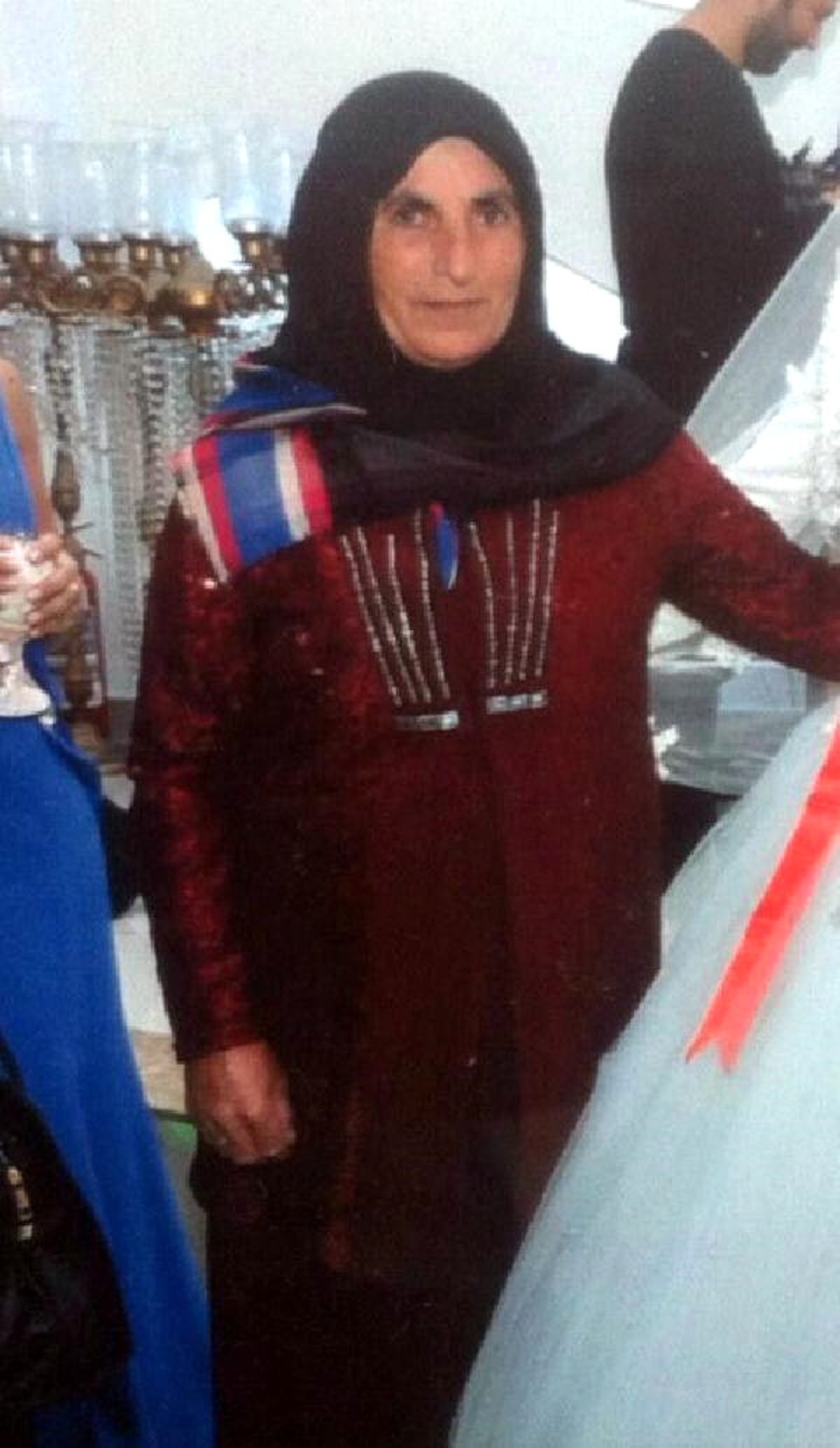 Ardahan\'da Fırtına Çatıları Uçurdu, Ağaçları Yıktı (Fotoğraf)