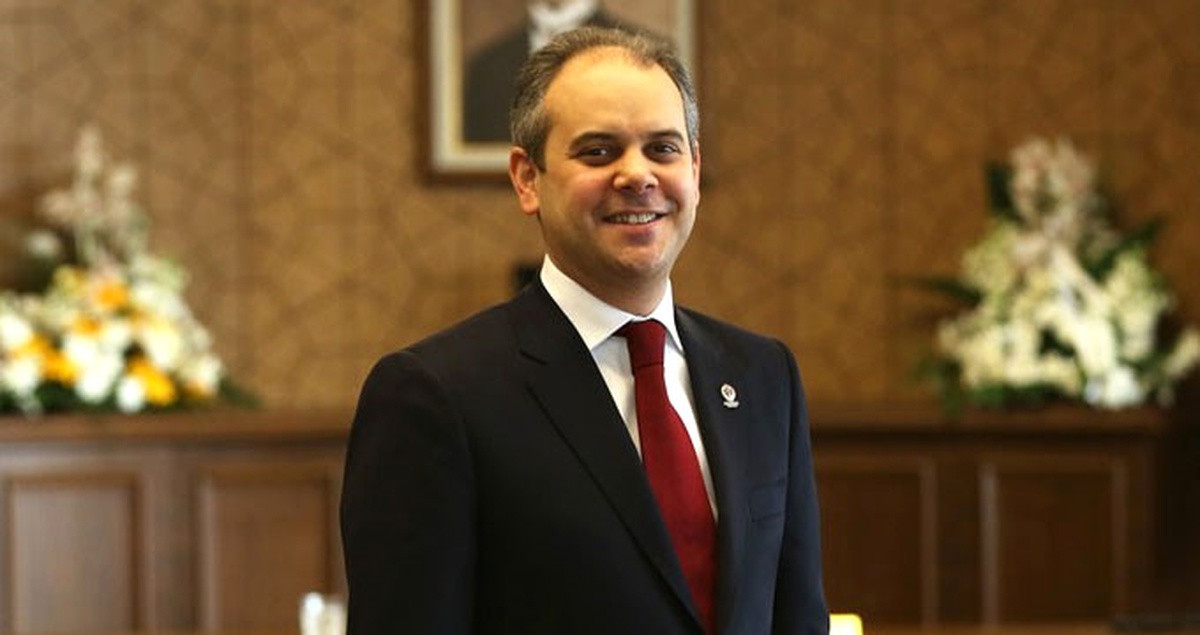 Bakan Kılıç\'tan, Vakıfbank ve Eczacıbaşı Vitra\'ya Tebrik