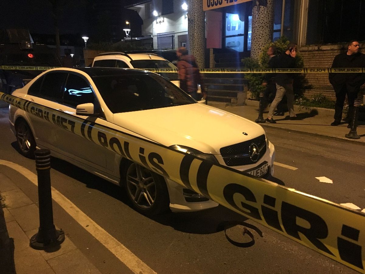 Beşiktaş\'ta Gece Kulübü Önünde Silahlı Kavga : 2 Yaralı